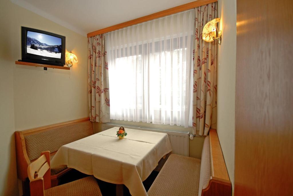 Pension Riedlsperger Saalbach-Hinterglemm Oda fotoğraf